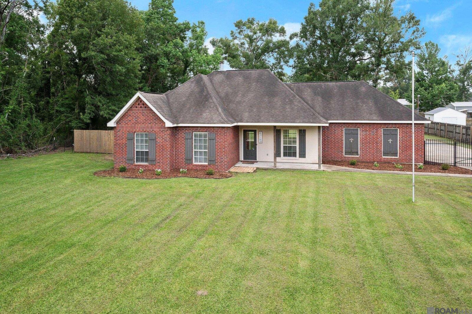 Property Photo: 43169 La Hwy 933 LA 70769