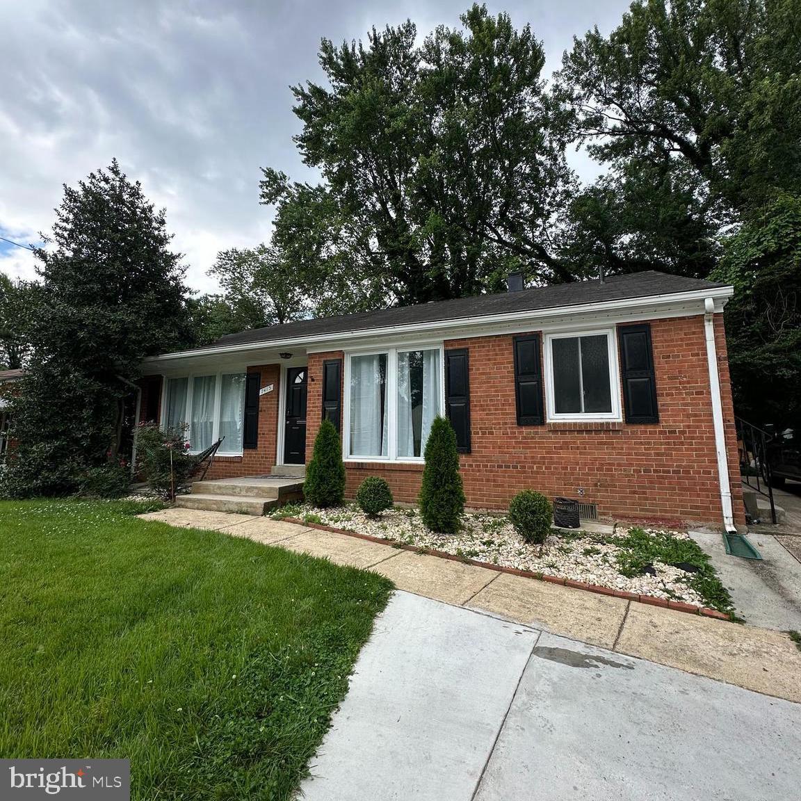 Property Photo: 7415 Dominion Drive MD 20745