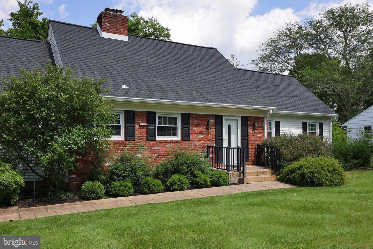 Property Photo: 9 Morningside Drive NJ 08534