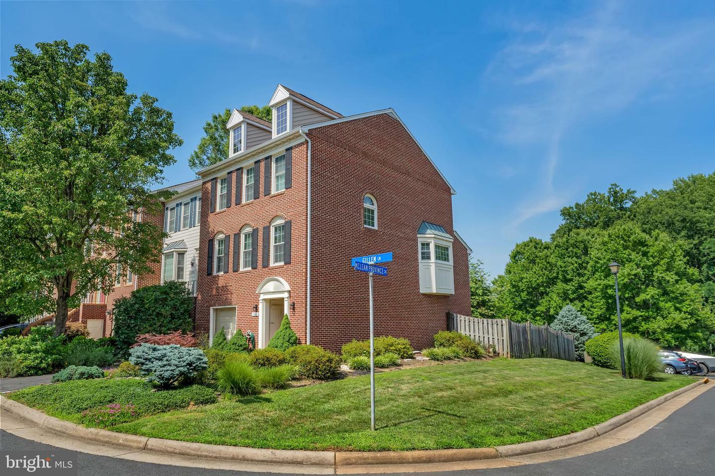 Property Photo: 2089 Gillen Lane VA 22043
