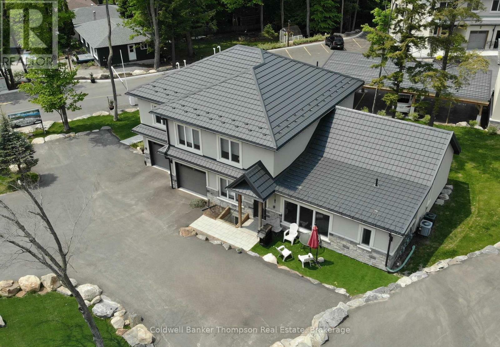 Property Photo:  1-58 Florence Street West  ON P1H 1L8 
