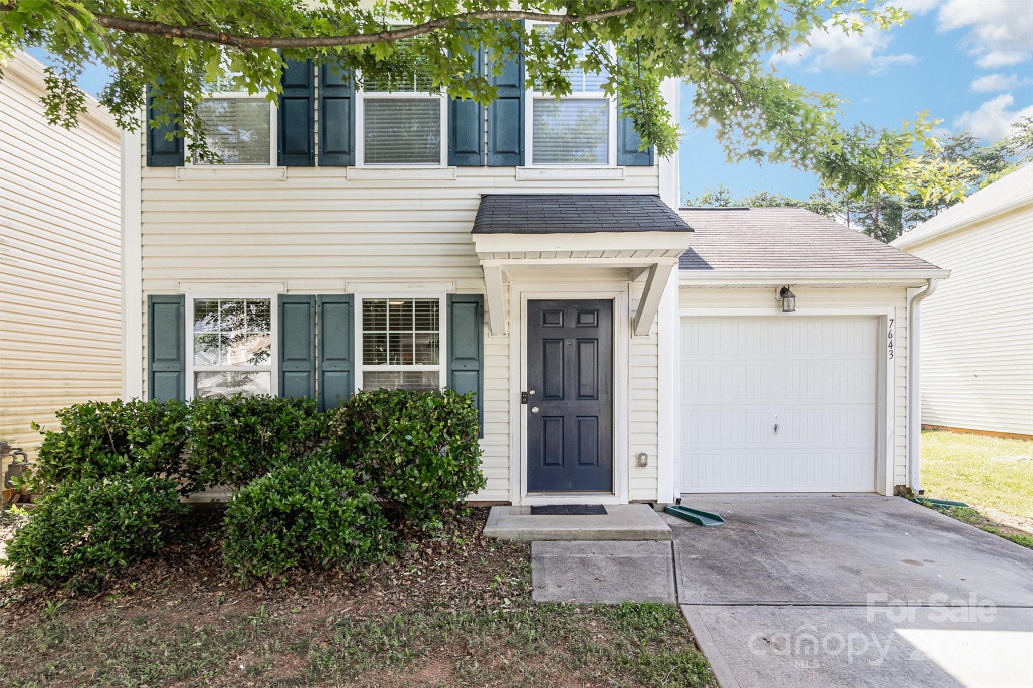 Property Photo: 7643 Monarch Birch Lane NC 28215