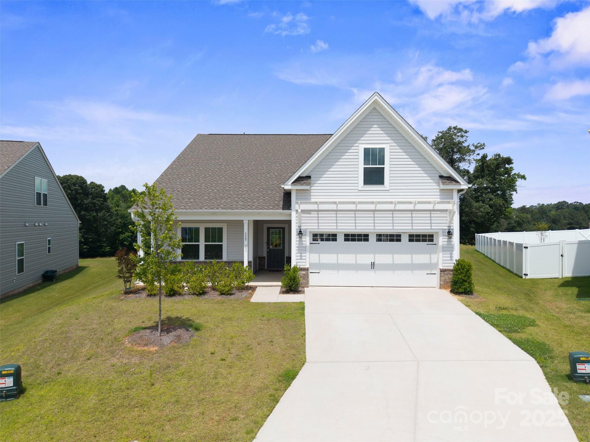 Property Photo: 117 Carmine Court NC 28166