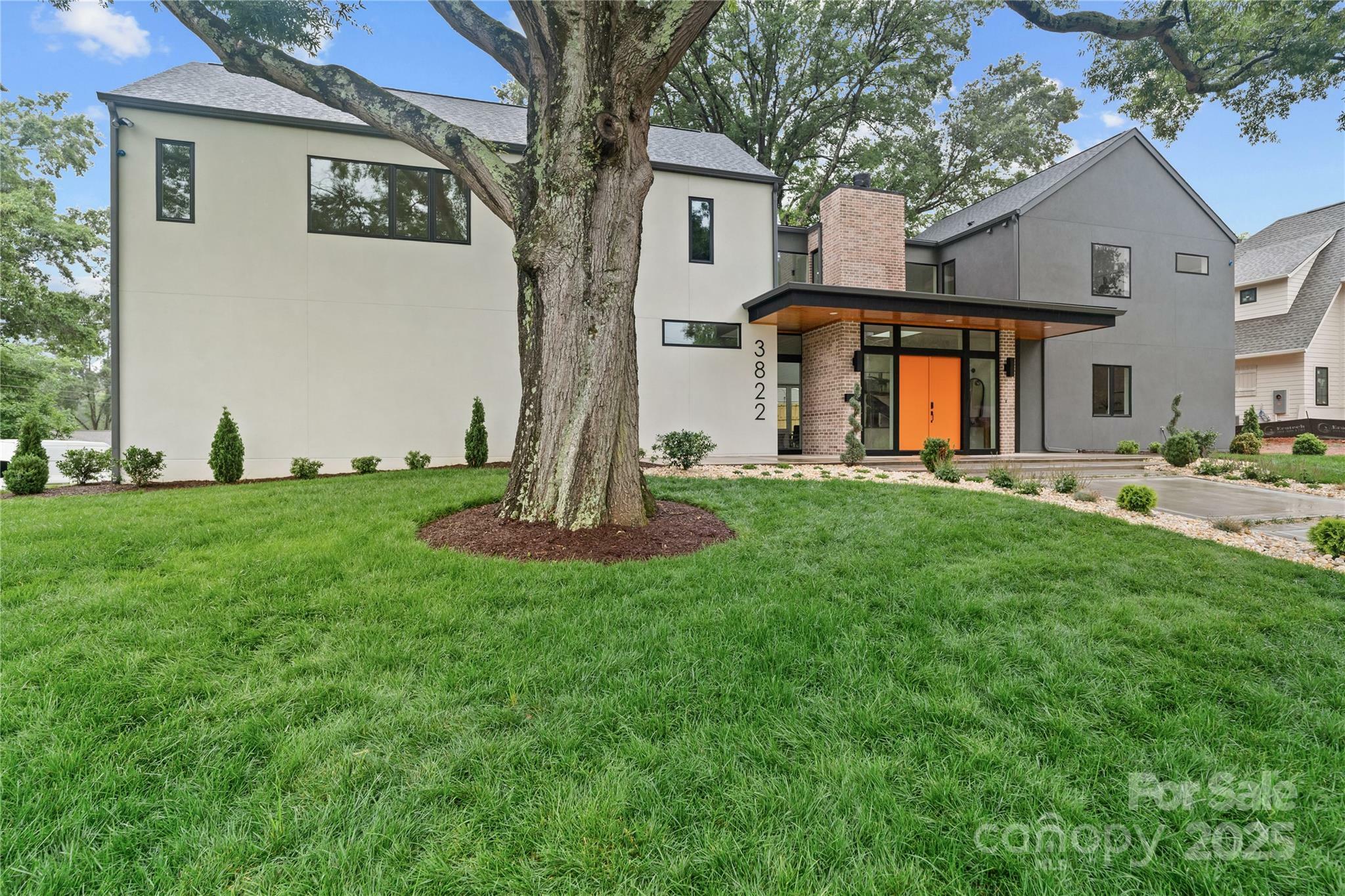 Property Photo: 3822 Topsfield Road NC 28211