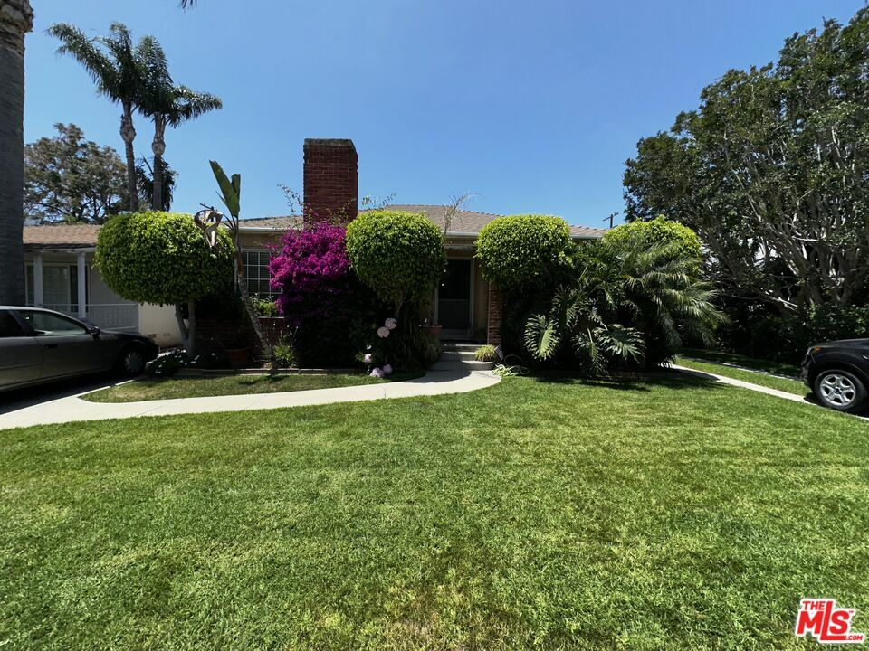 2563 S Bentley Ave  Los Angeles CA 90064 photo