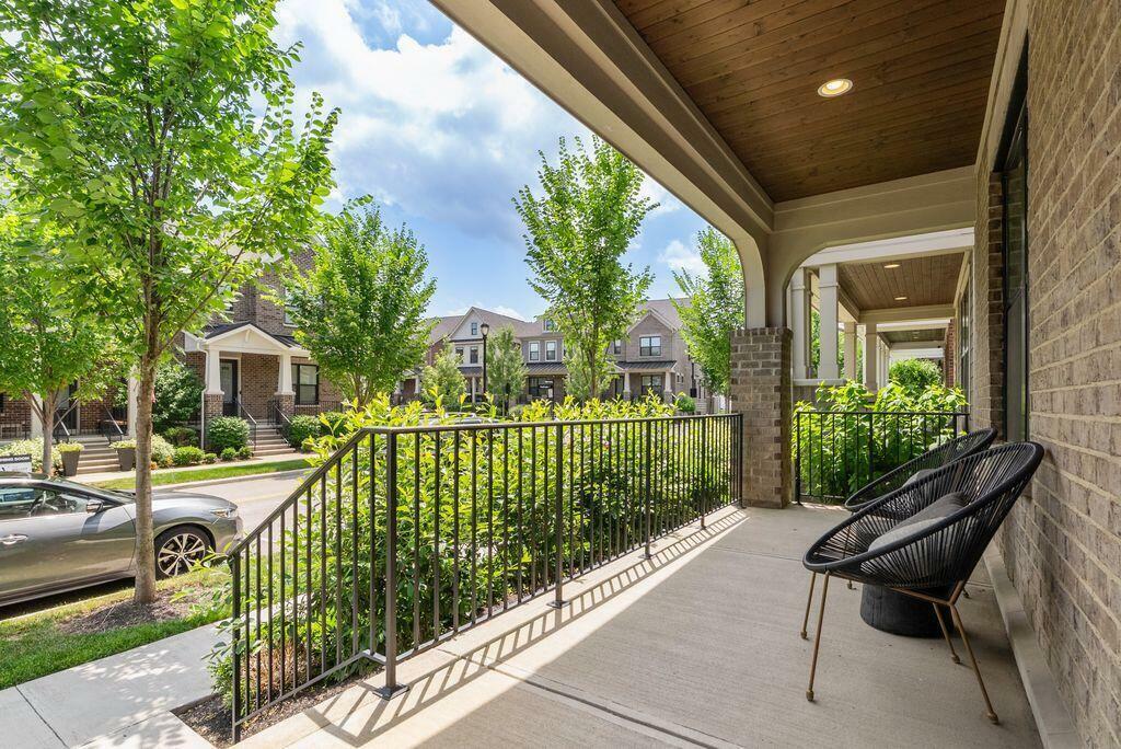 Property Photo: 954 Hudson Crossing OH 43212