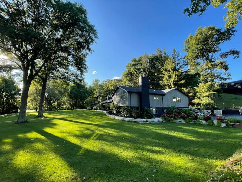 Property Photo: 1300 Dannie Drive OH 43138