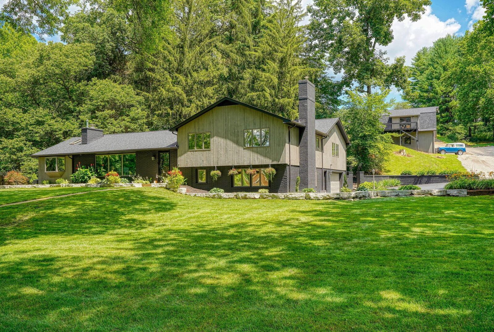 Property Photo: 1300 Dannie Drive OH 43138