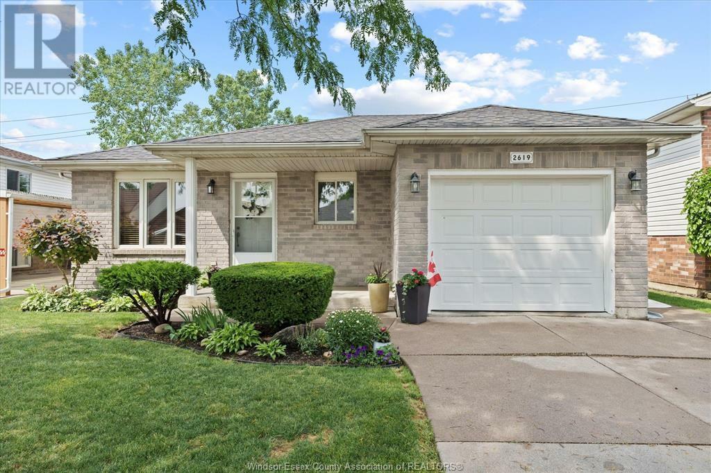 2619 Gem Avenue  Windsor ON N8W 5N5 photo