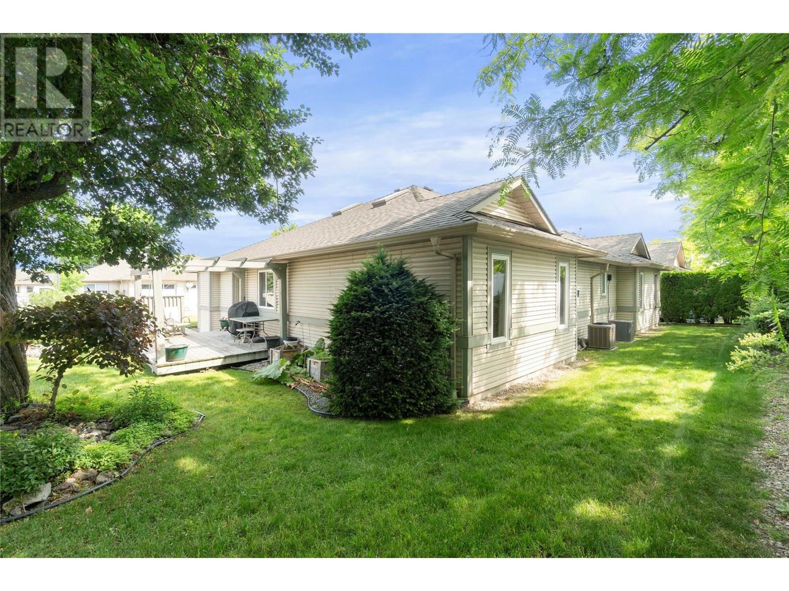 Photo de la propriété: 111 Harbourfront Drive Northwest 45 BC V1E 1A3