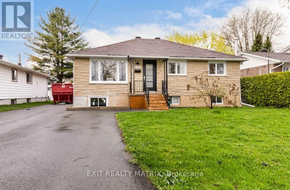 848 Willow Avenue B  Ottawa ON K1E 1C5 photo