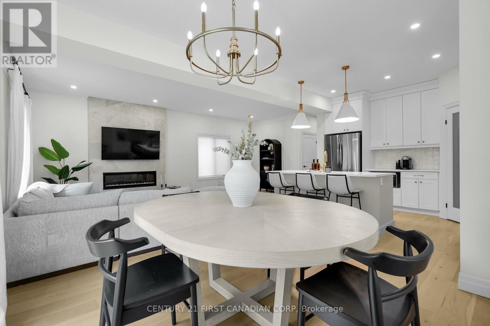 Property Photo: 222 Knott Drive ON N6L 0G6
