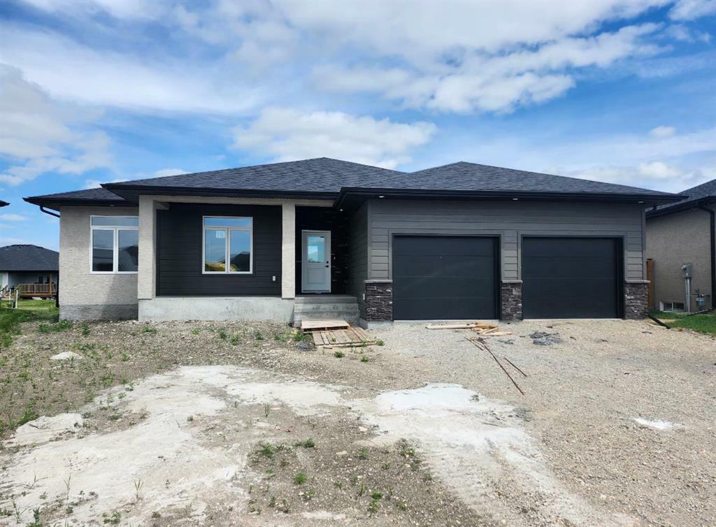 15 Murano Cove  Steinbach MB R5G 2W1 photo