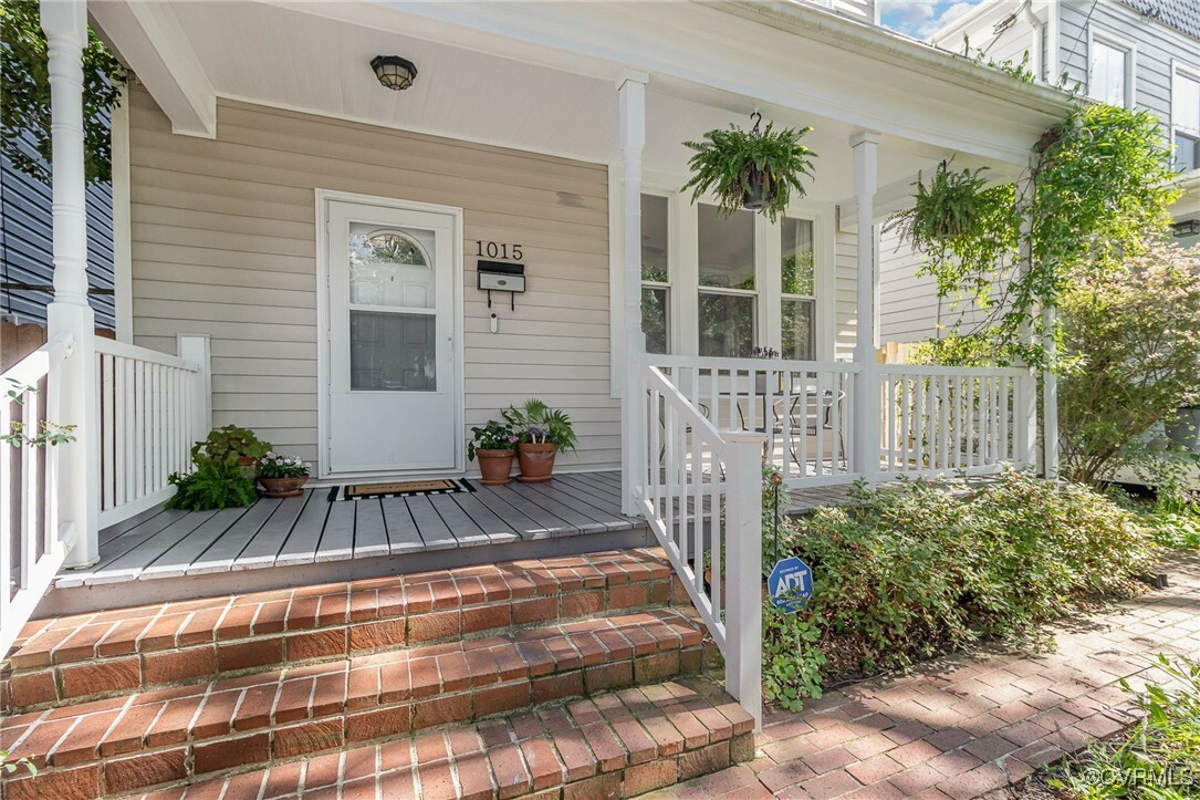 Property Photo: 1015 Oakwood Avenue VA 23223