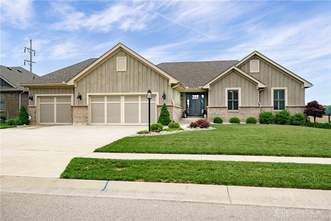 Property Photo: 6785 Sun Ridge Way OH 45068