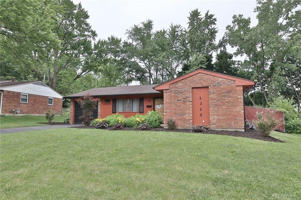 Property Photo: 1322 Yorktown Drive OH 45373