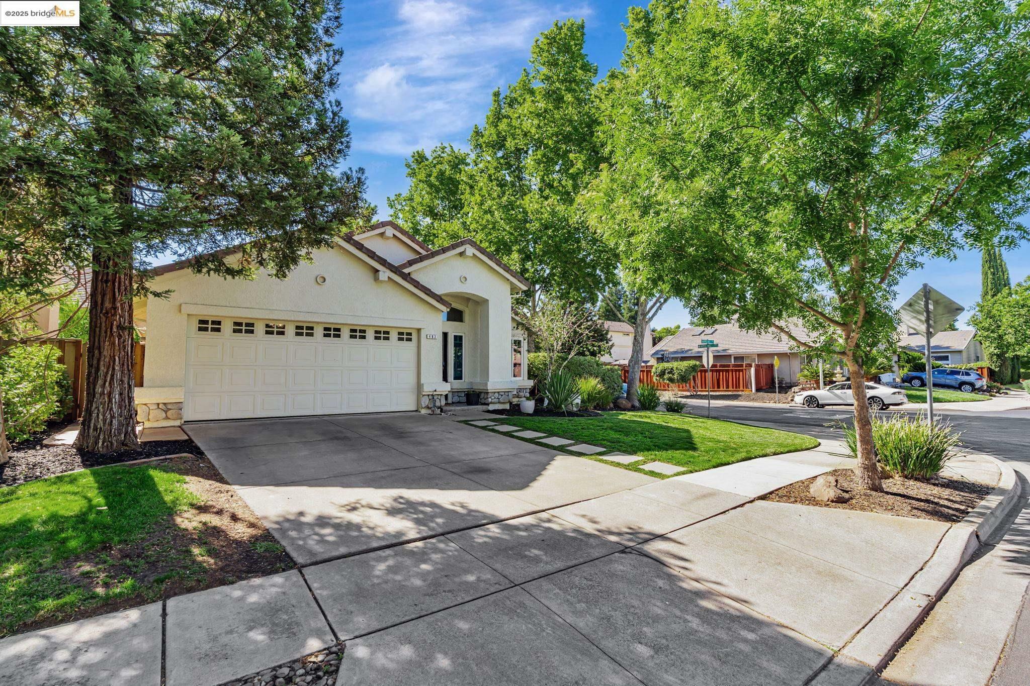 Property Photo: 483 Apple Hill Dr CA 94513
