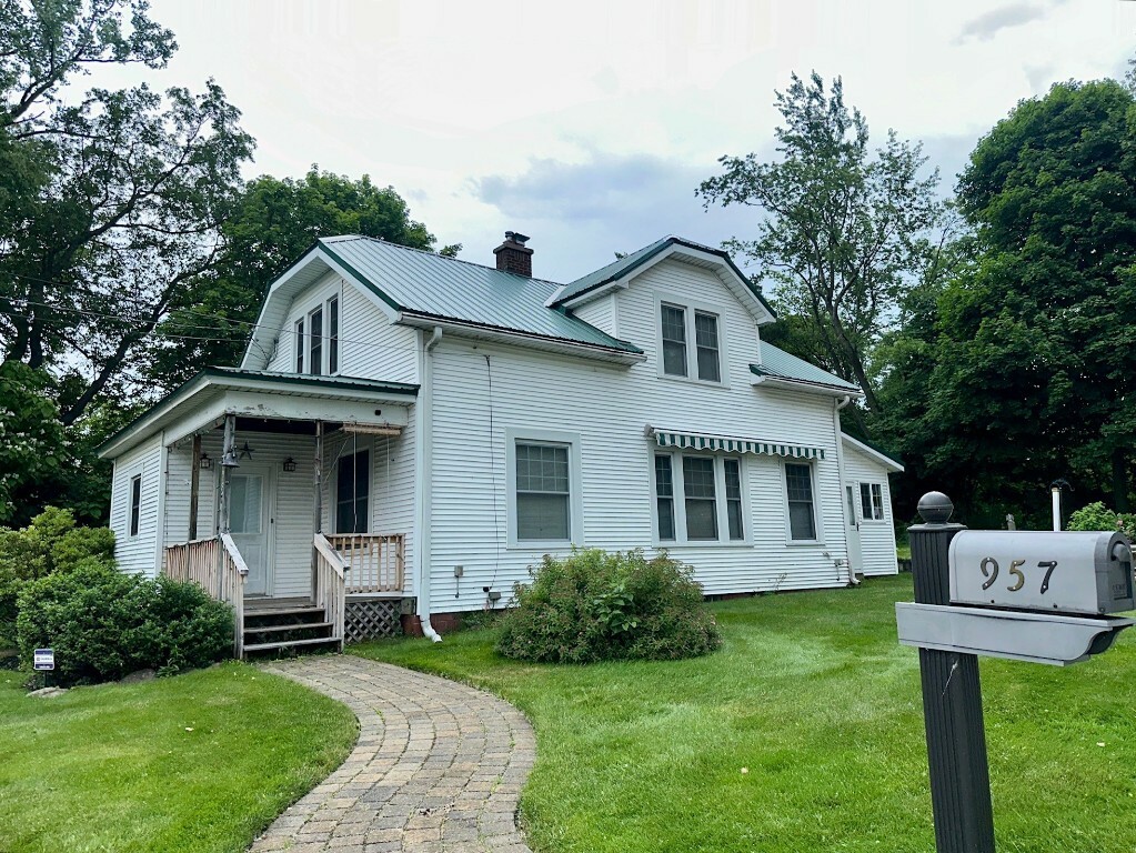 Property Photo: 957 E 29th Street PA 16504