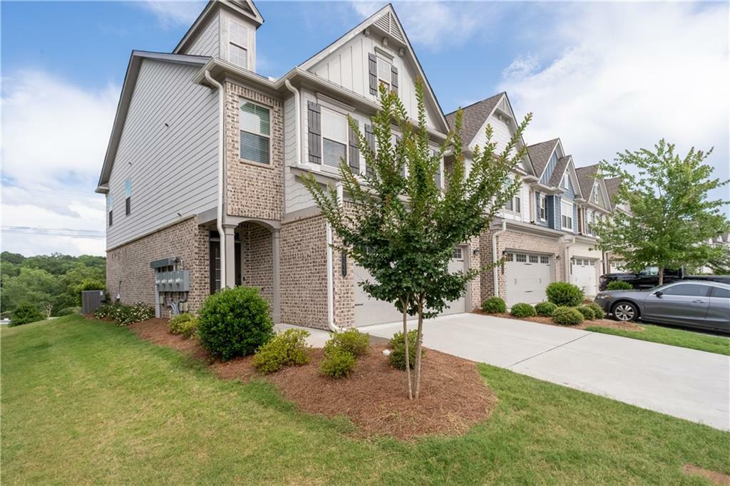 Property Photo: 2169 Lanier Harbor Point GA 30518