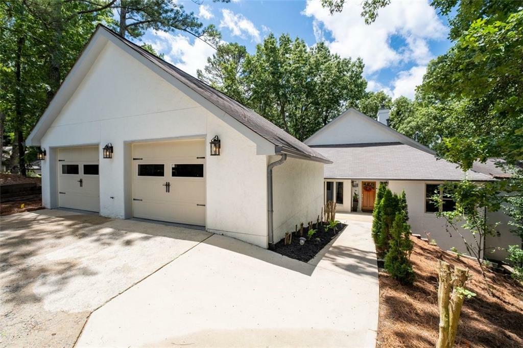 Property Photo: 145 Mount Shasta Lane GA 30022