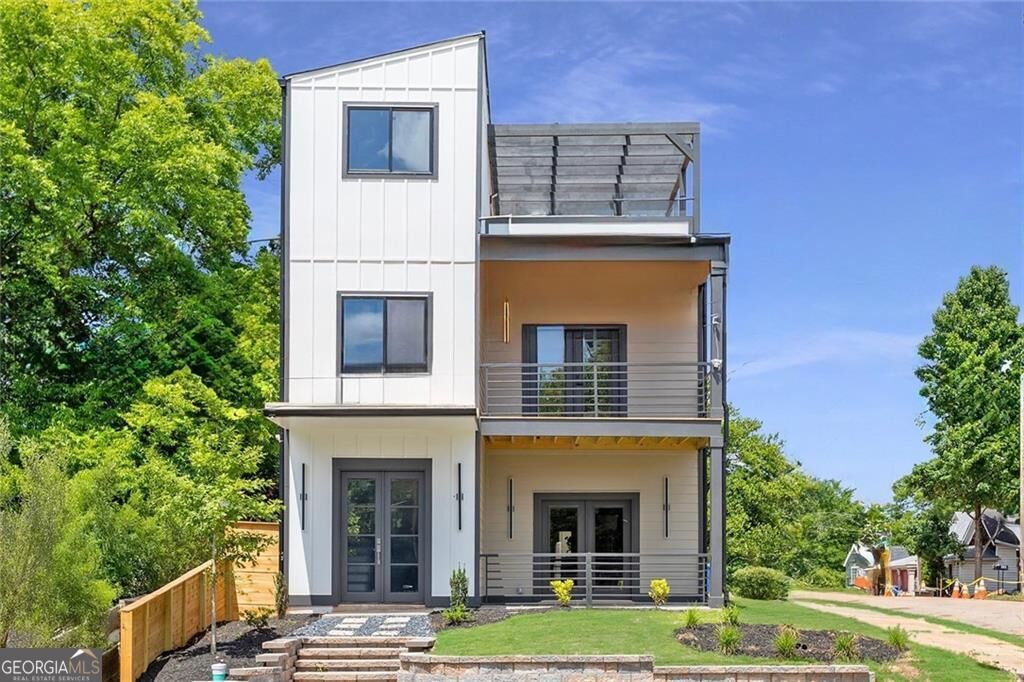 Property Photo:  941 Garibaldi Street SW  GA 30310 