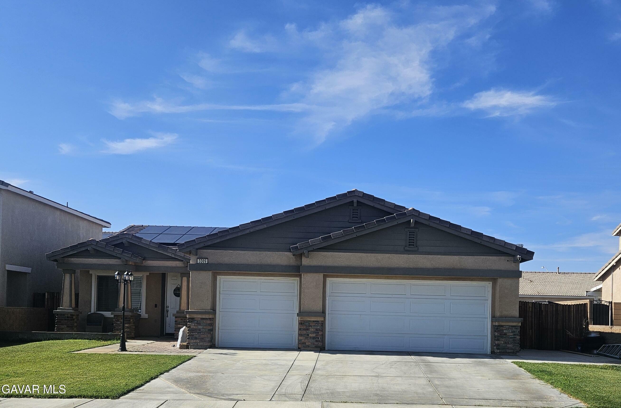 Property Photo: 3309 W Brabham Avenue CA 93560