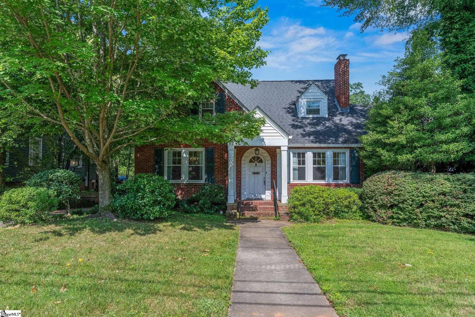 Property Photo: 306 McDaniel Avenue SC 29601