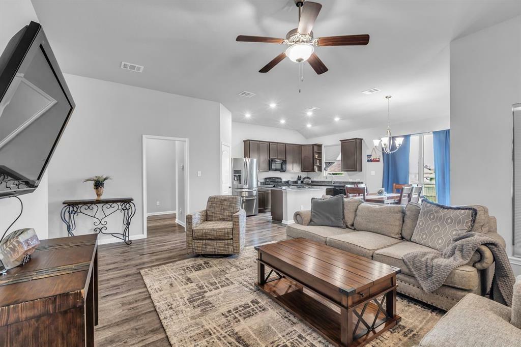 Property Photo: 163 Emery Oak Way TX 77320