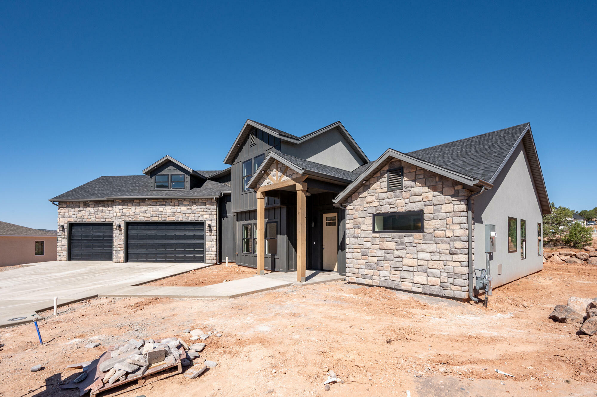 Property Photo: 1918 S Oak Springs Cir UT 84720