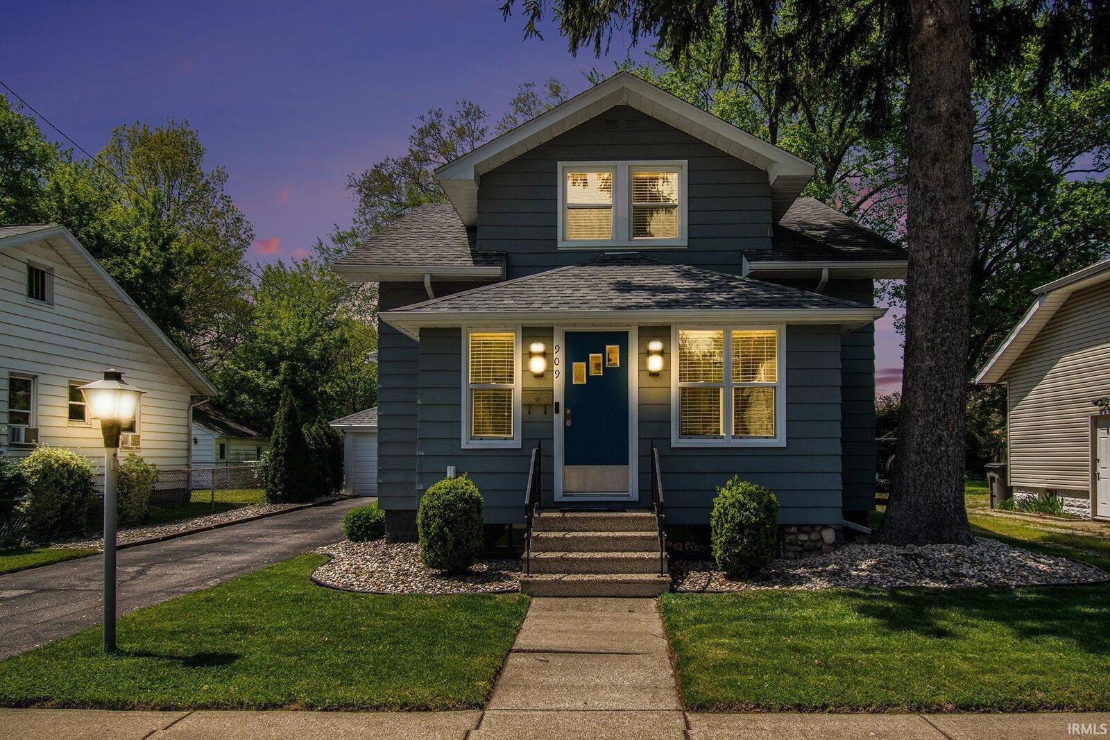 Property Photo:  909 Independence Street  IN 46514 