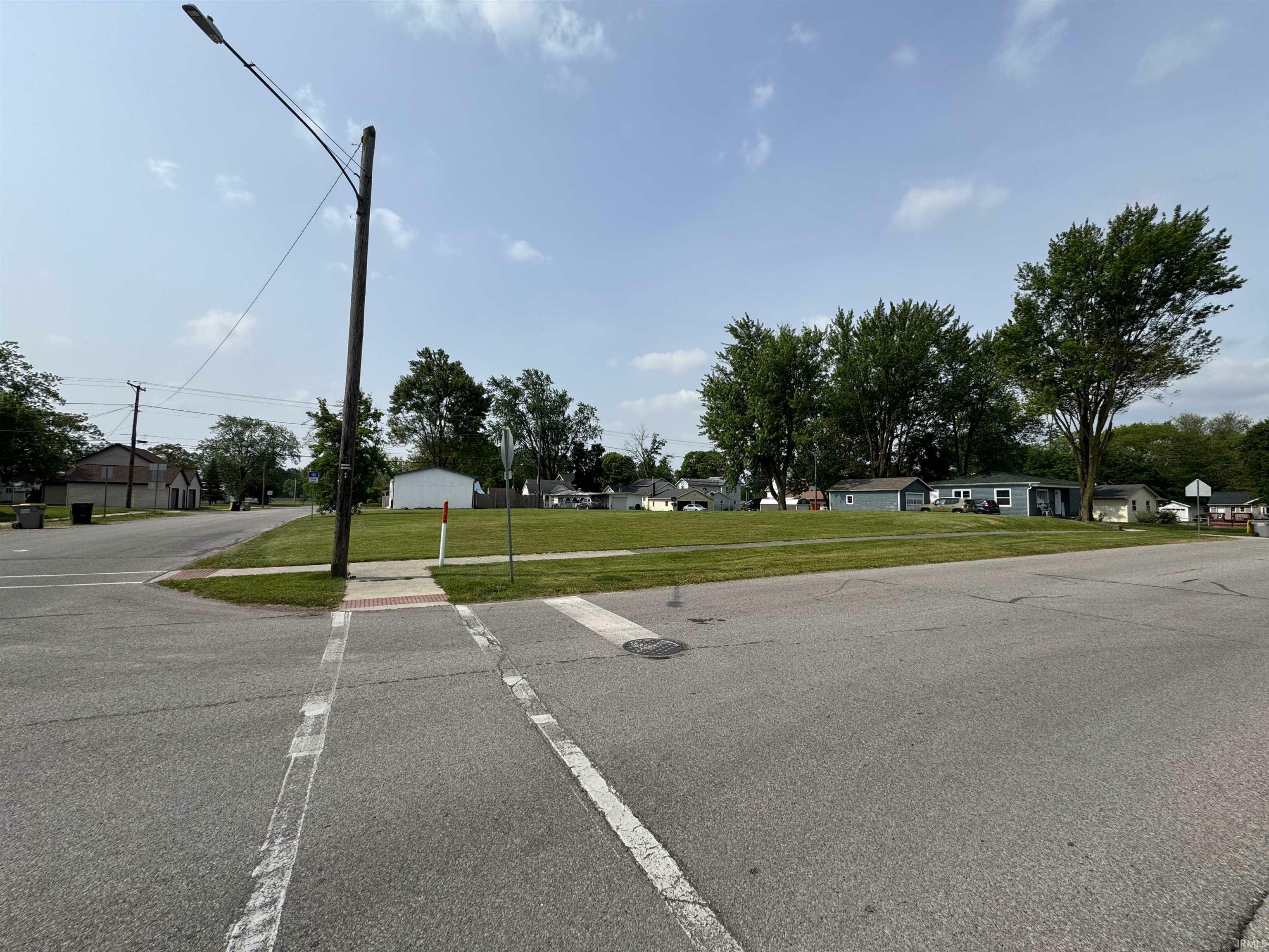Property Photo:  416 E Green Street  IN 46721 