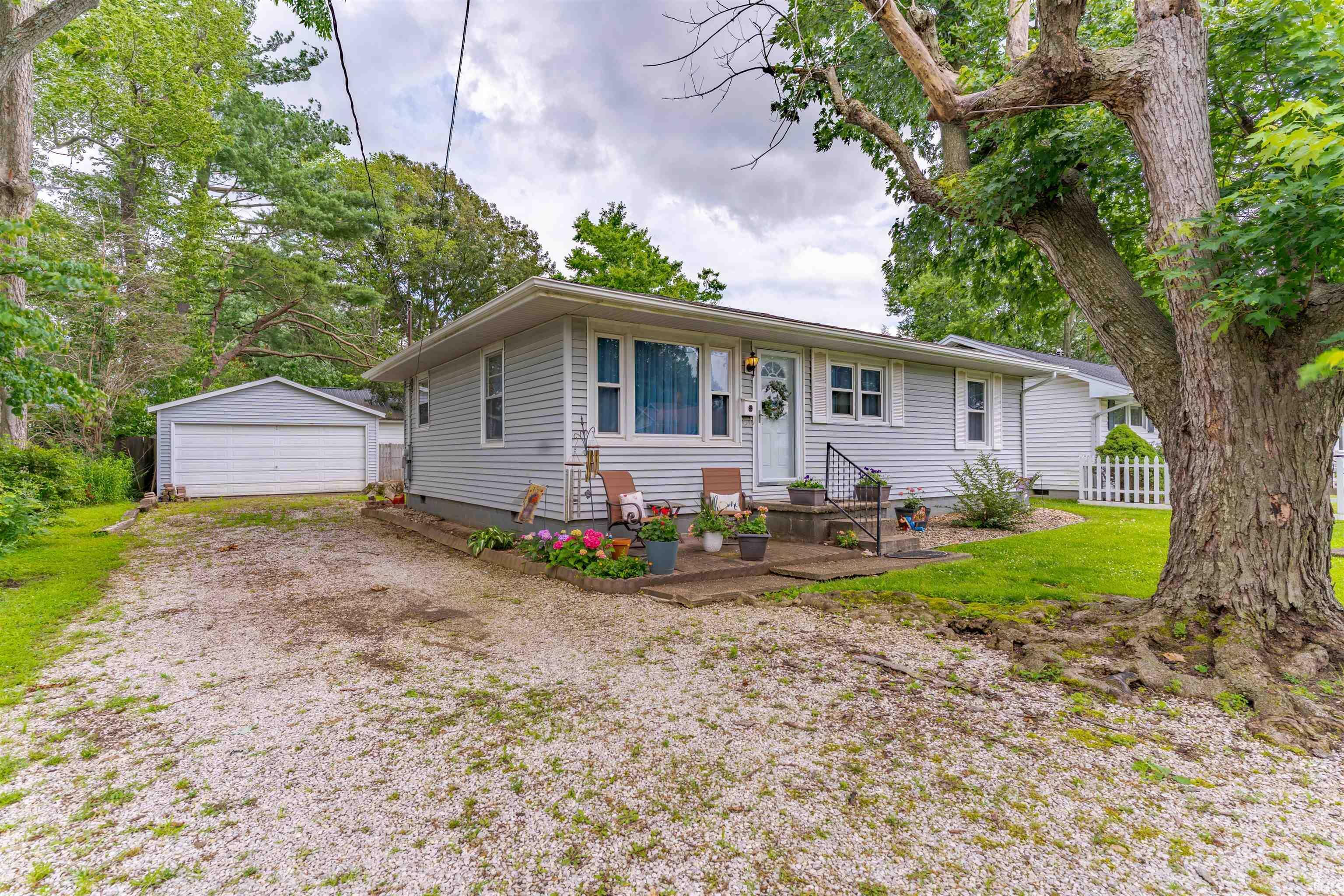 Property Photo: 1027 N Alvord Boulevard IN 47711