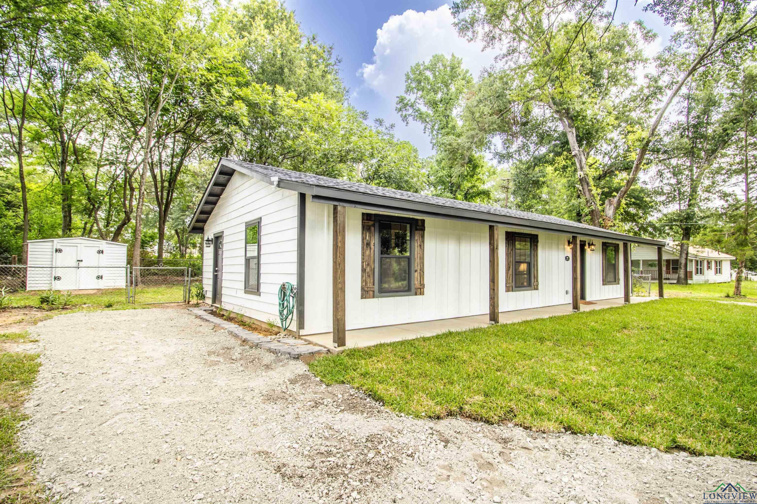 290 Randolph St  Waskom TX 75692 photo