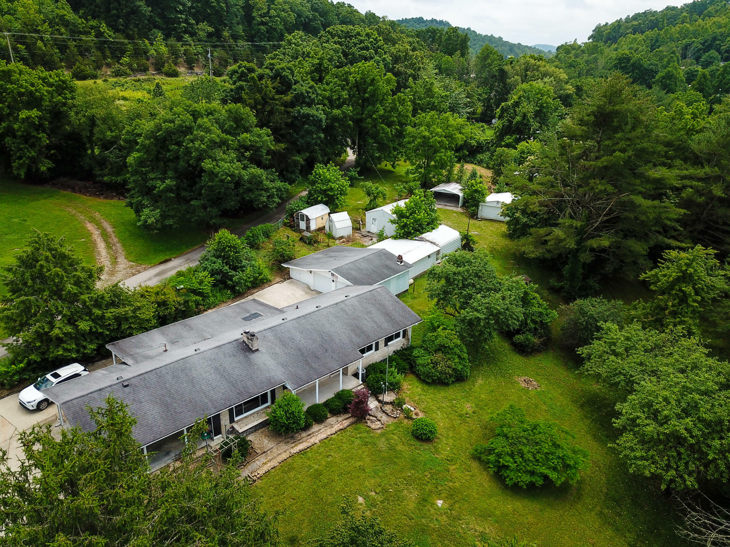Property Photo:  303 Freedom School Rd  KY 40456 