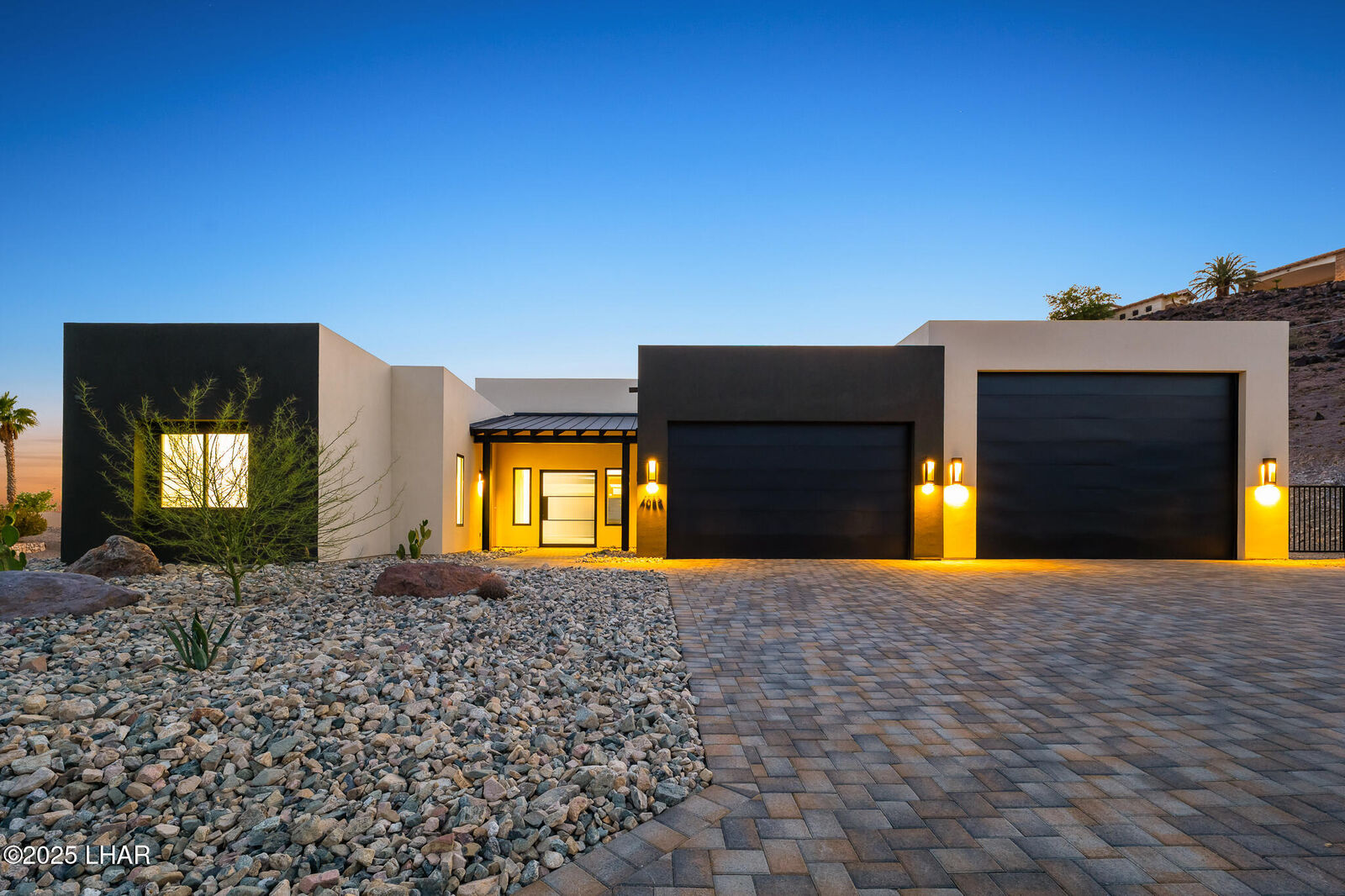 Property Photo: 4085 Black Hill Bay AZ 86406