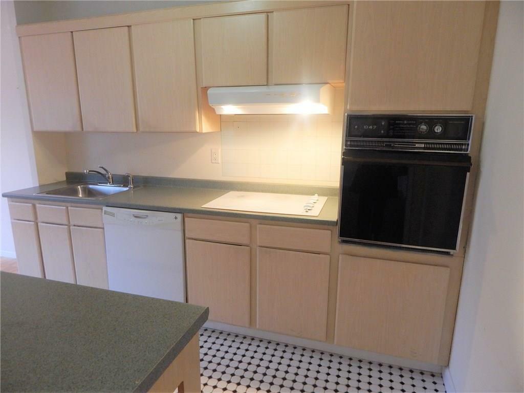 Property Photo:  412 Benedict Avenue 5J  NY 10591 