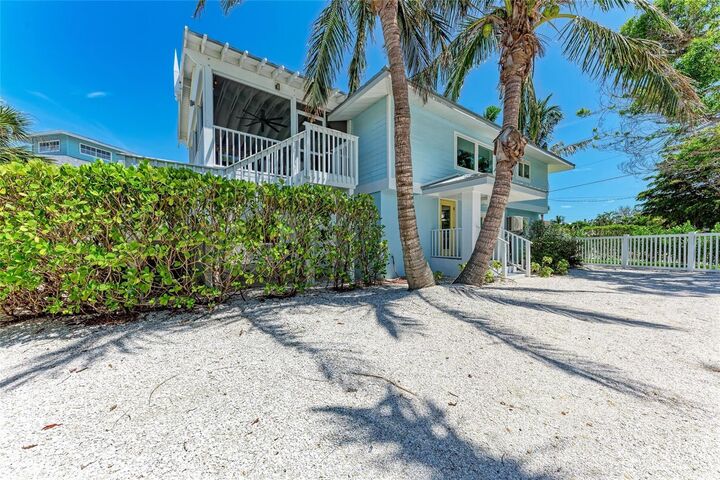 Property Photo:  733 Holly Road  FL 34216 