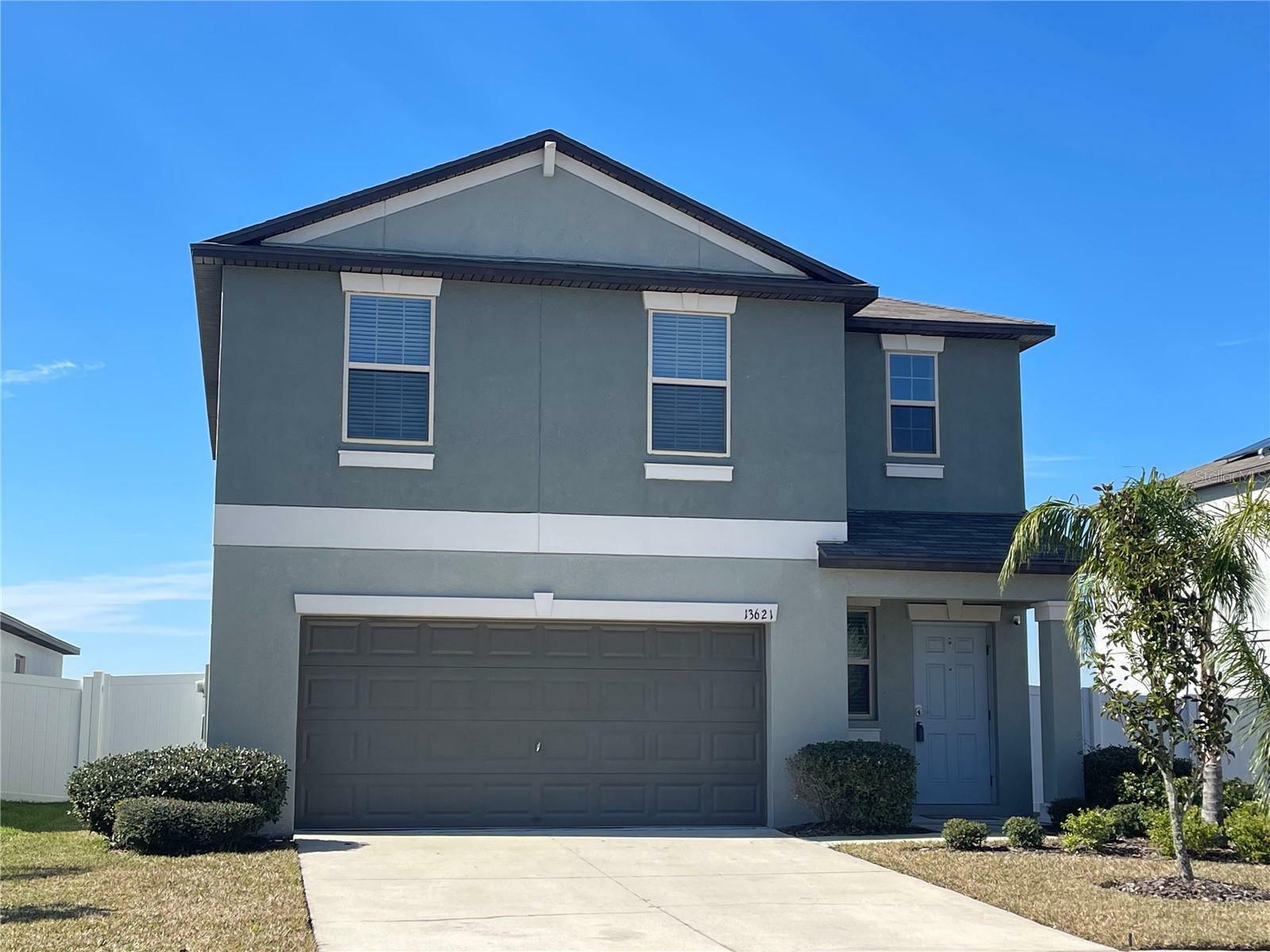 Property Photo: 13621 Willow Bluestar Loop FL 33579