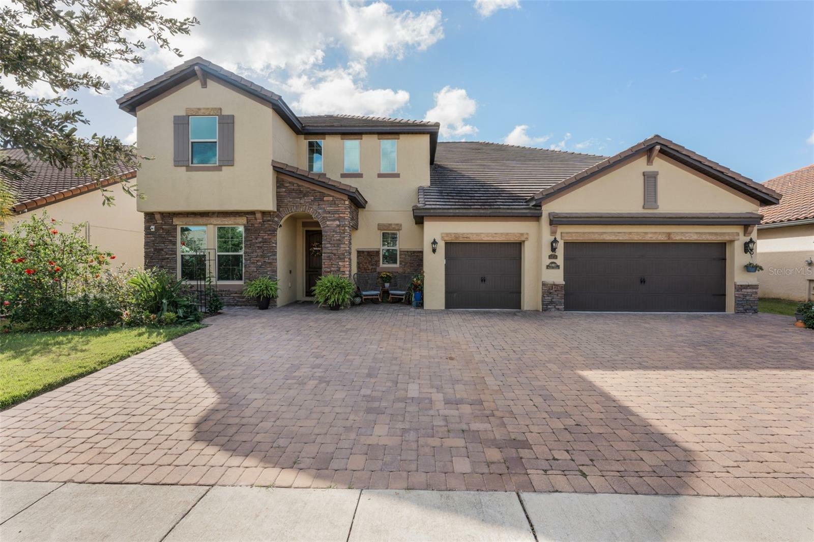 Property Photo: 8434 Chilton Drive FL 32836