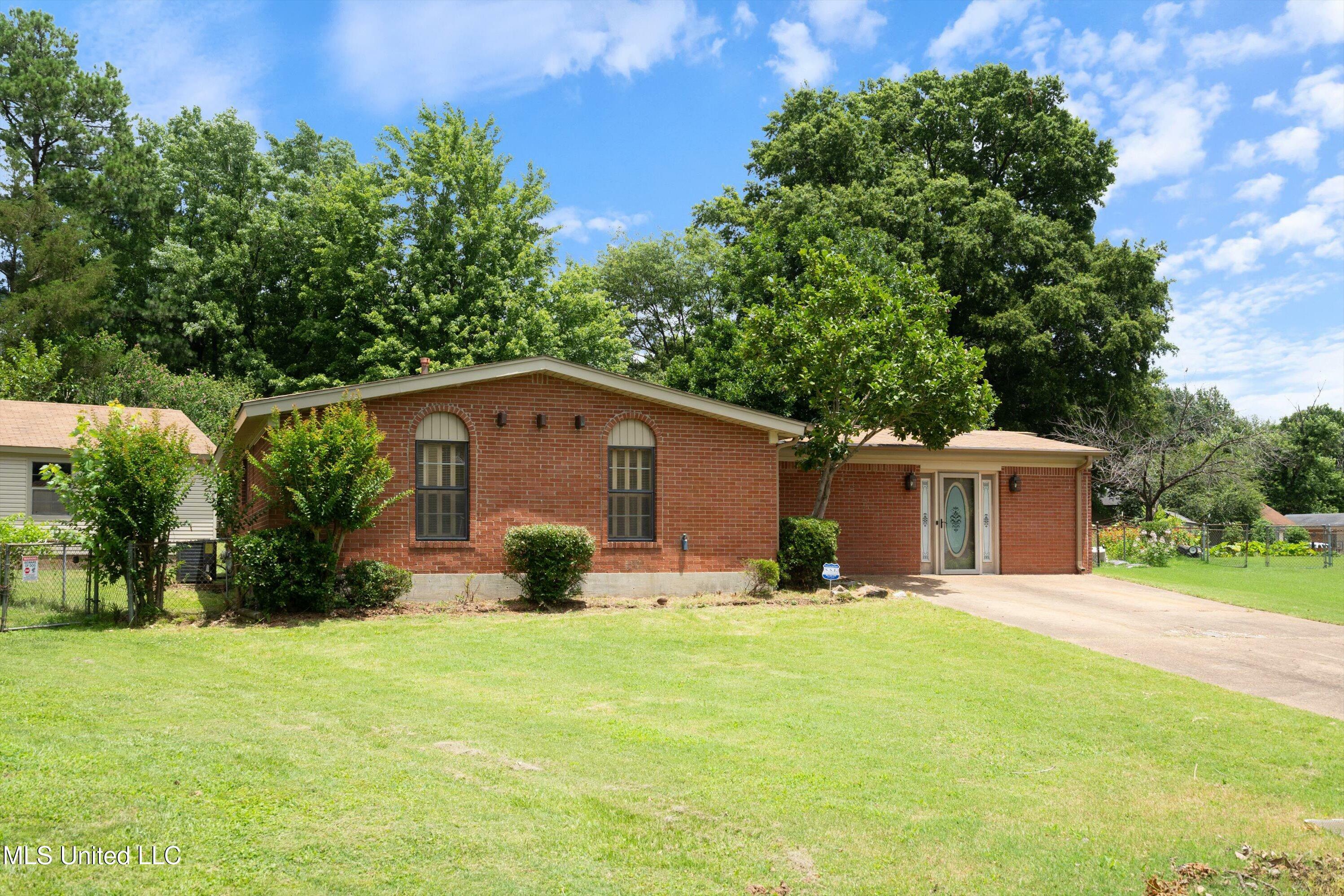 Property Photo:  1856 Amhurst Cove  MS 38671 