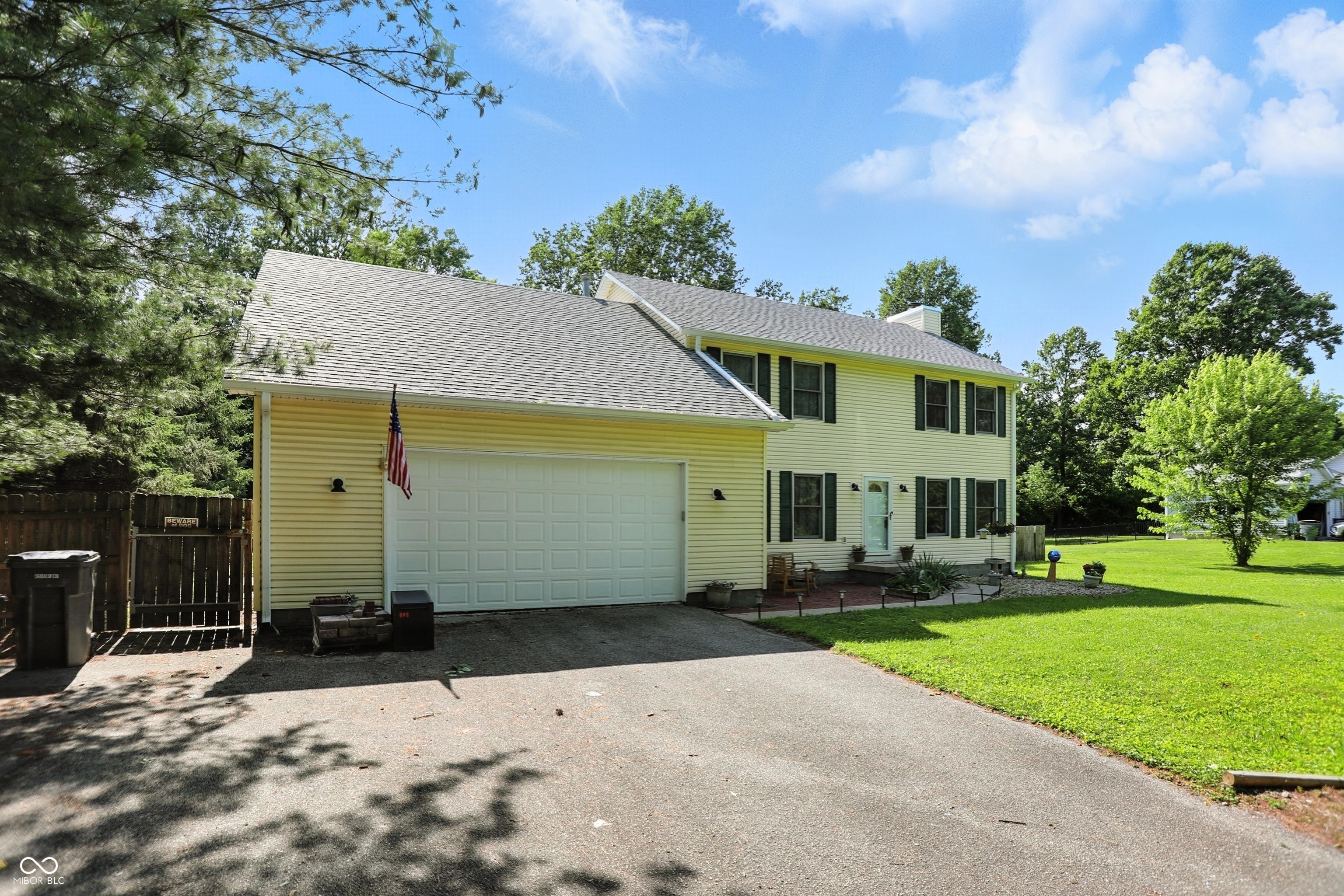 Property Photo: 1224 S Hunter Road IN 46239