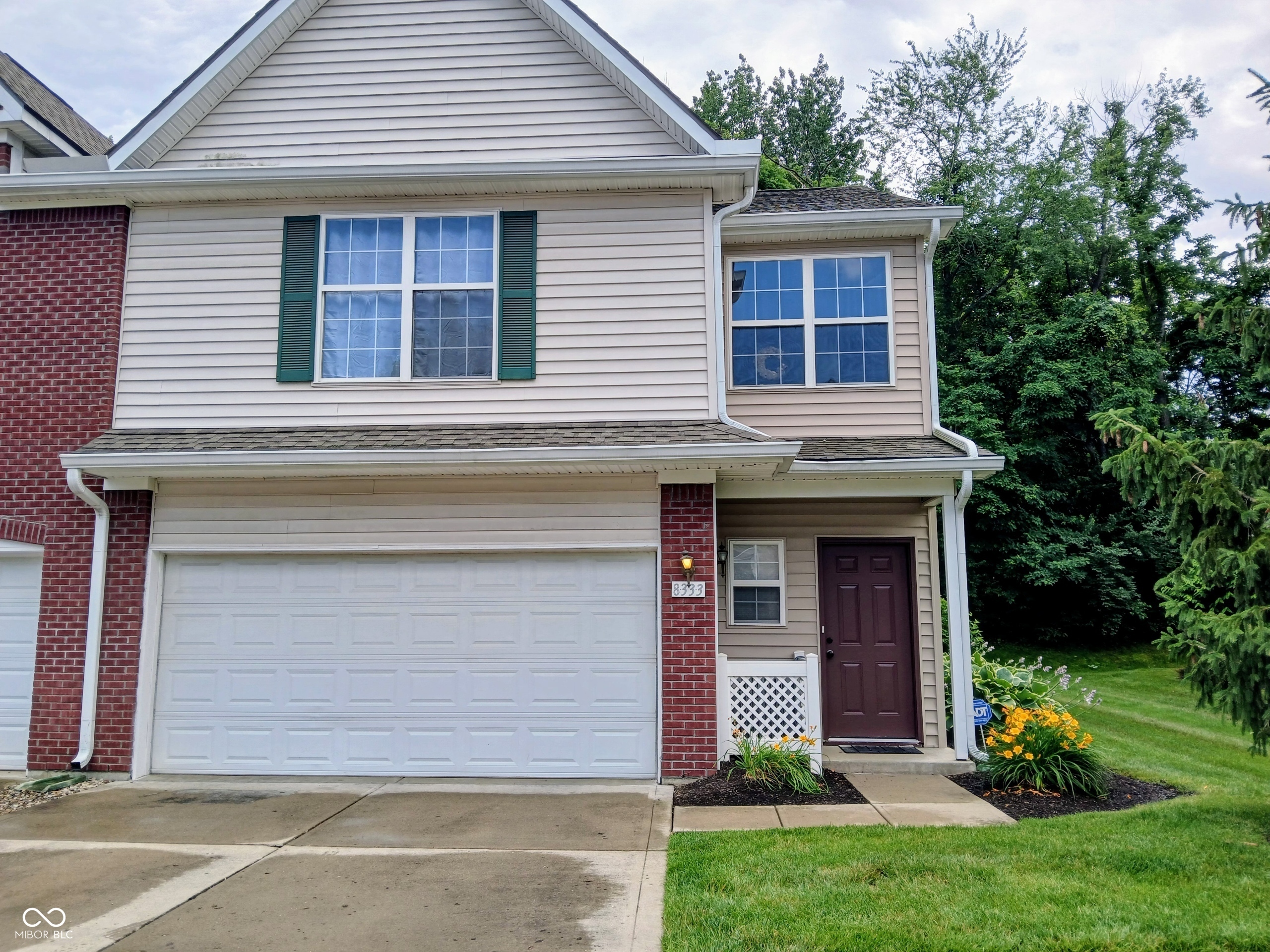 8333 Pine Branch Lane  Indianapolis IN 46234 photo