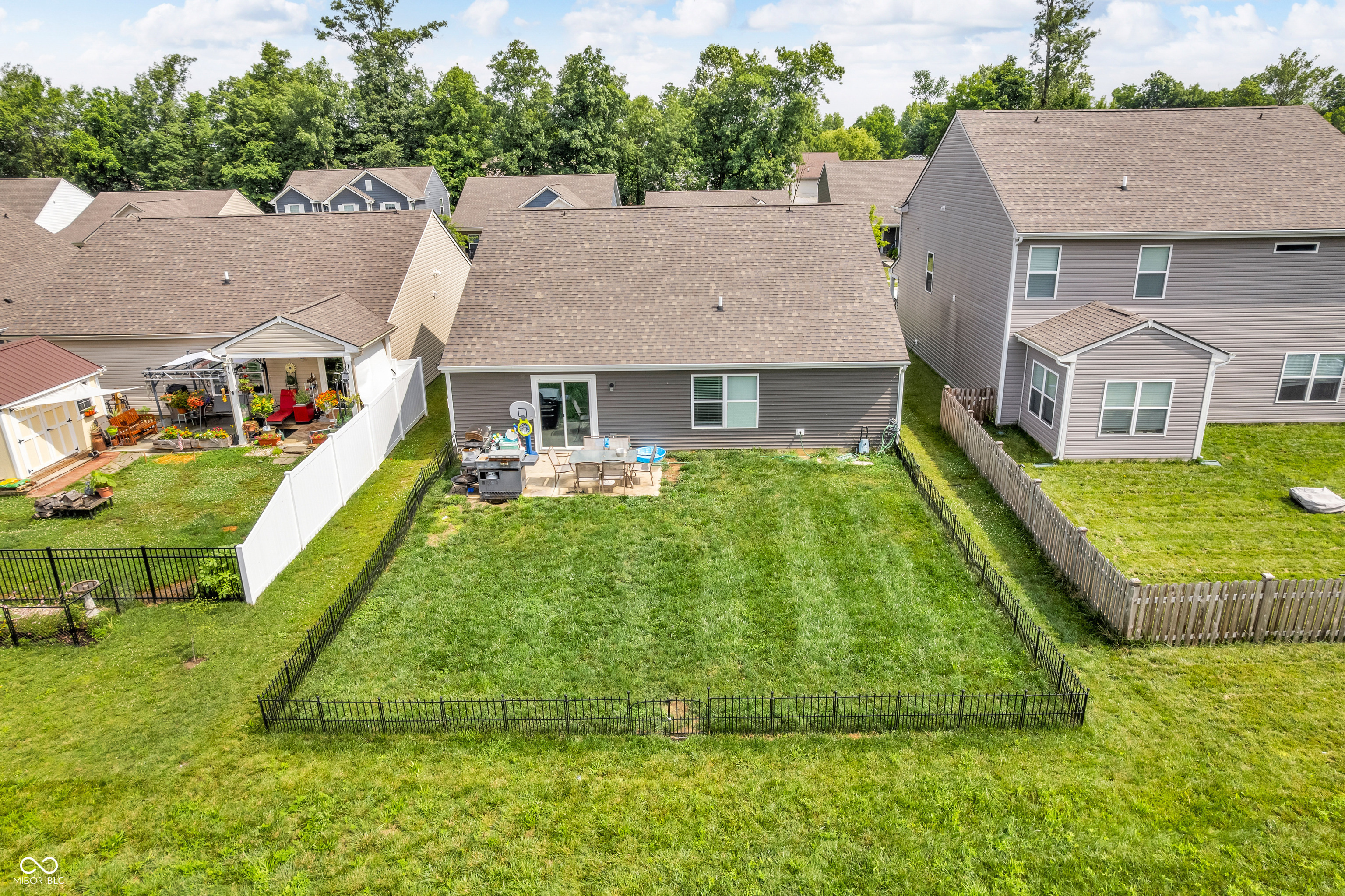 Property Photo: 1181 S Aberdeen Drive IN 46131