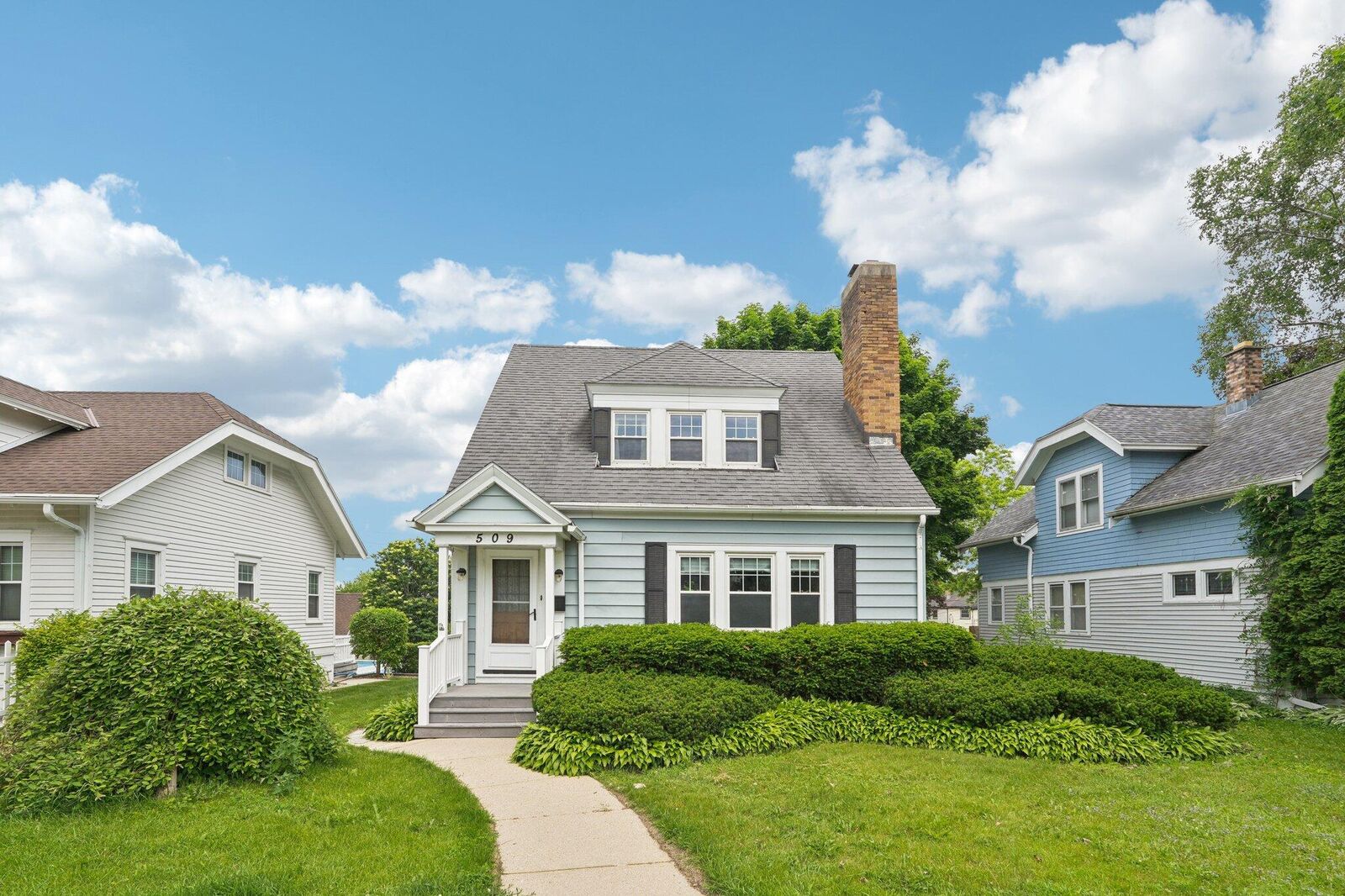 Property Photo: 509 S 6th Ave WI 53095