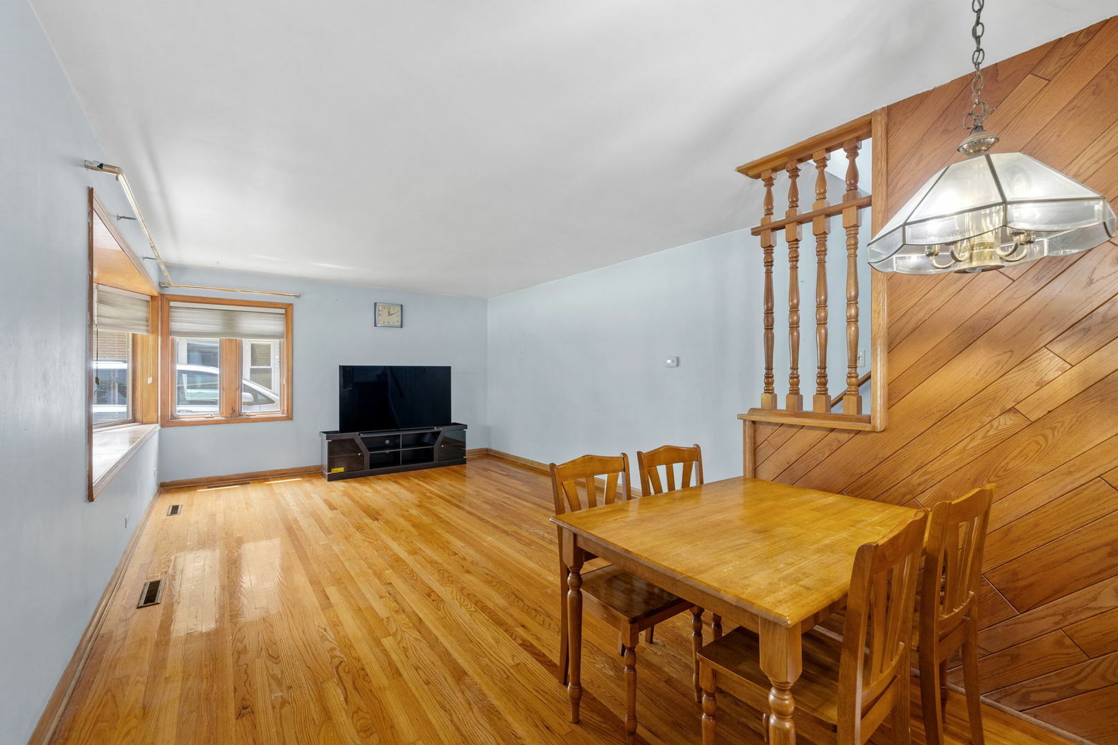 Property Photo:  508 Kemman Avenue  IL 60526 
