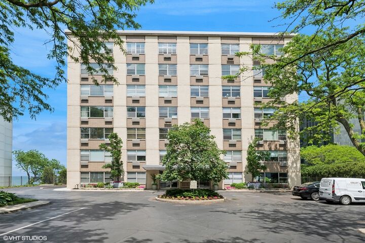 1440 Sheridan Road 101  Wilmette IL 60091 photo