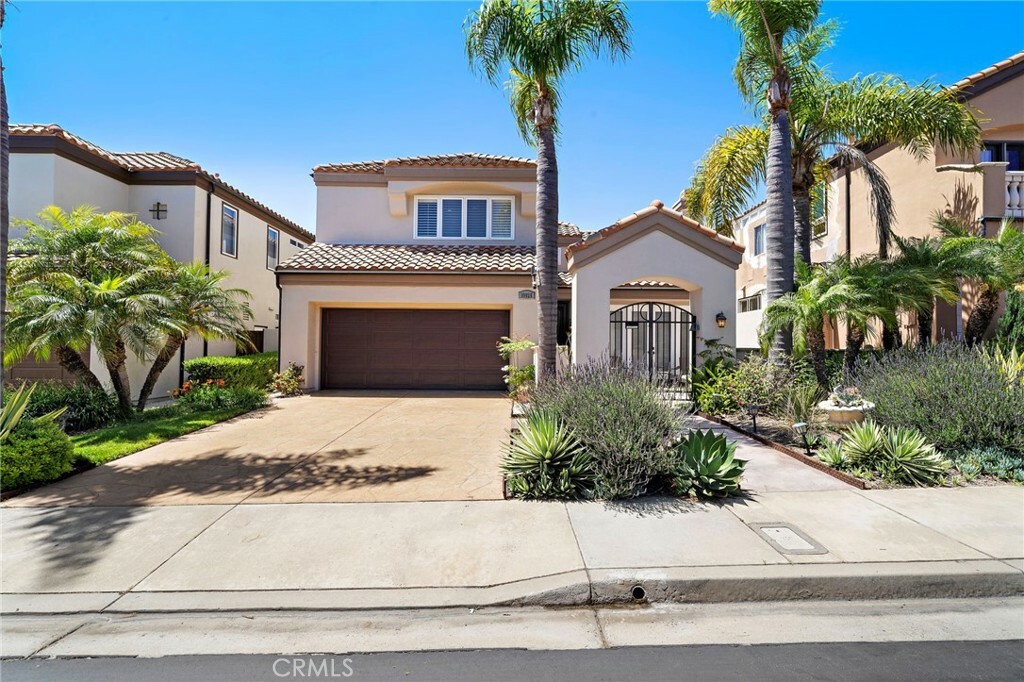 Property Photo: 19025 Bayhill Lane CA 92648