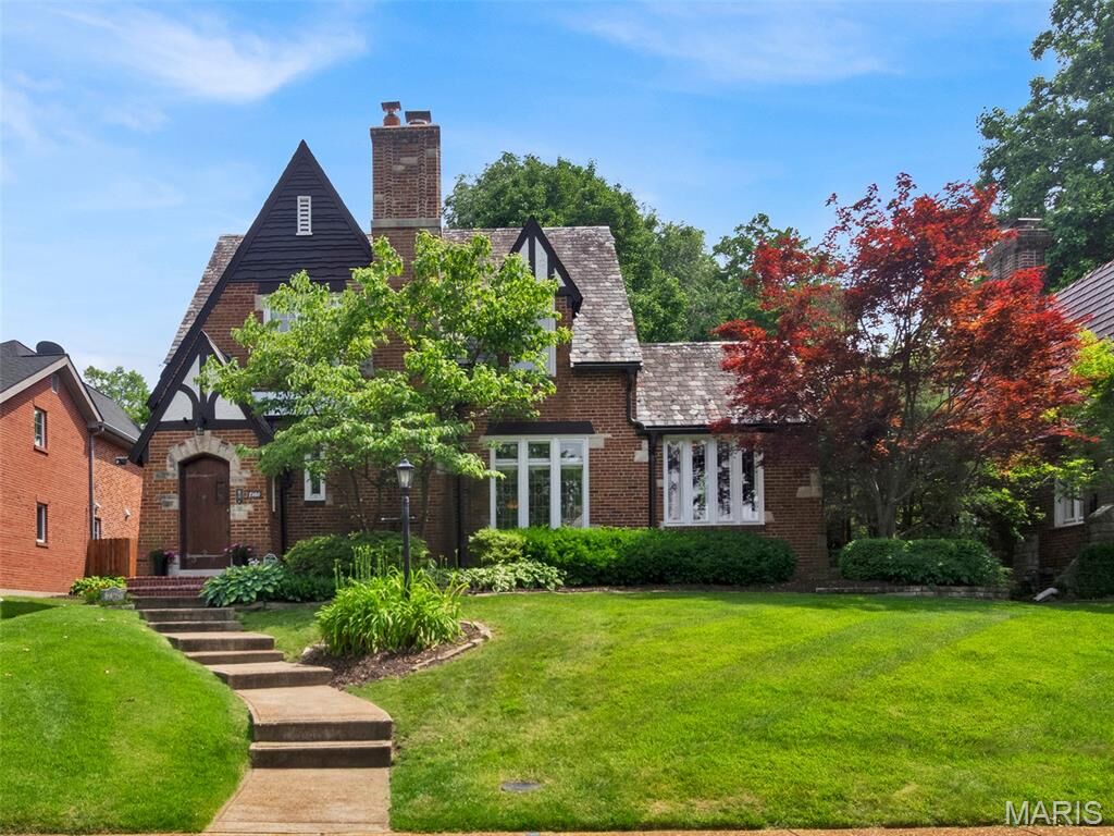 Property Photo: 7360 Teasdale Avenue MO 63130