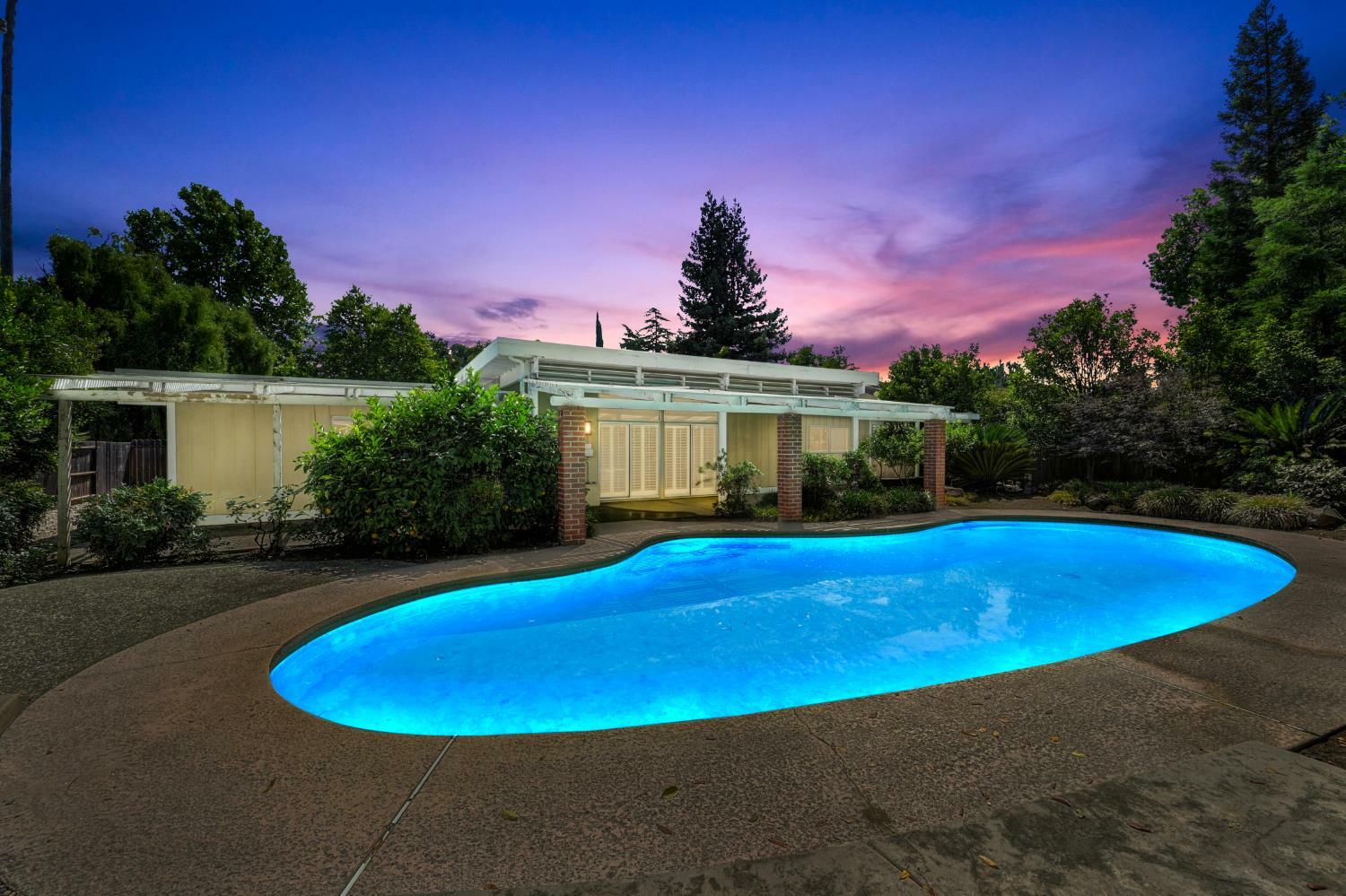Property Photo: 447 Exeter Street CA 95864