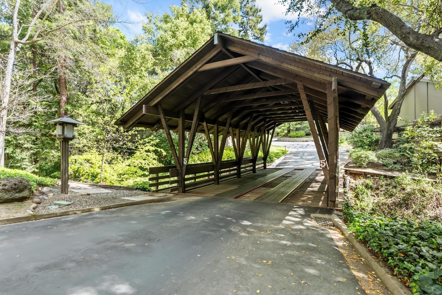 Property Photo:  76 Riverknoll Place  CA 95608 